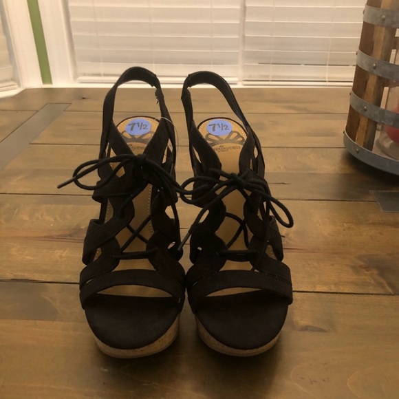 Fergalicious By Fergie Platform Sandals - Picture 2 of 8